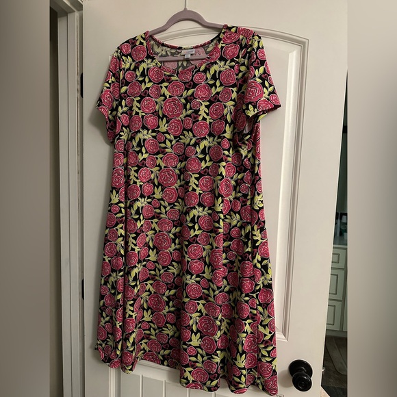 Floral Pink and Green with hearts Women's Jessie - Picture 1 of 4